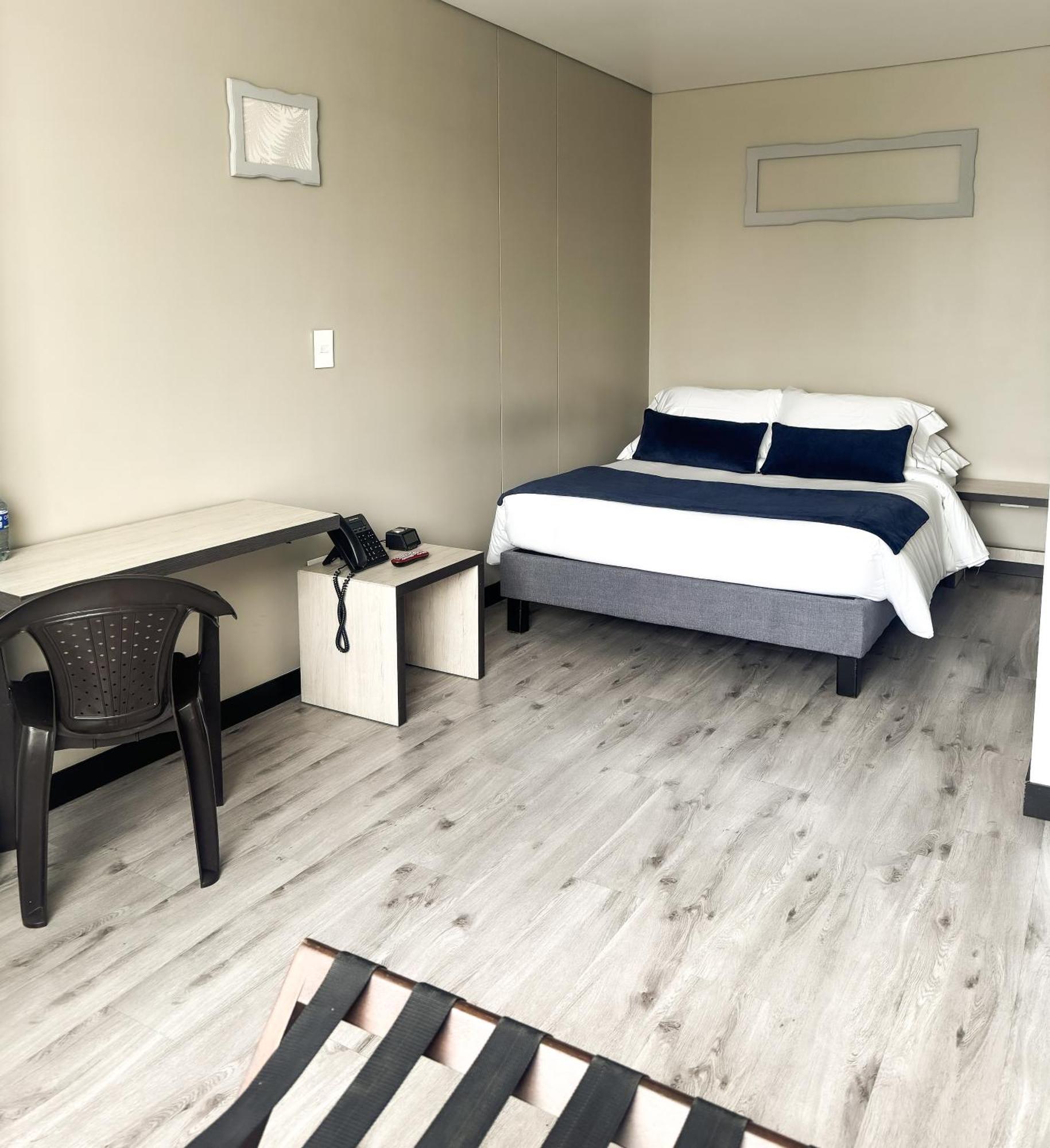 Hotel Wlh Silver Corferias Bogota Buitenkant foto
