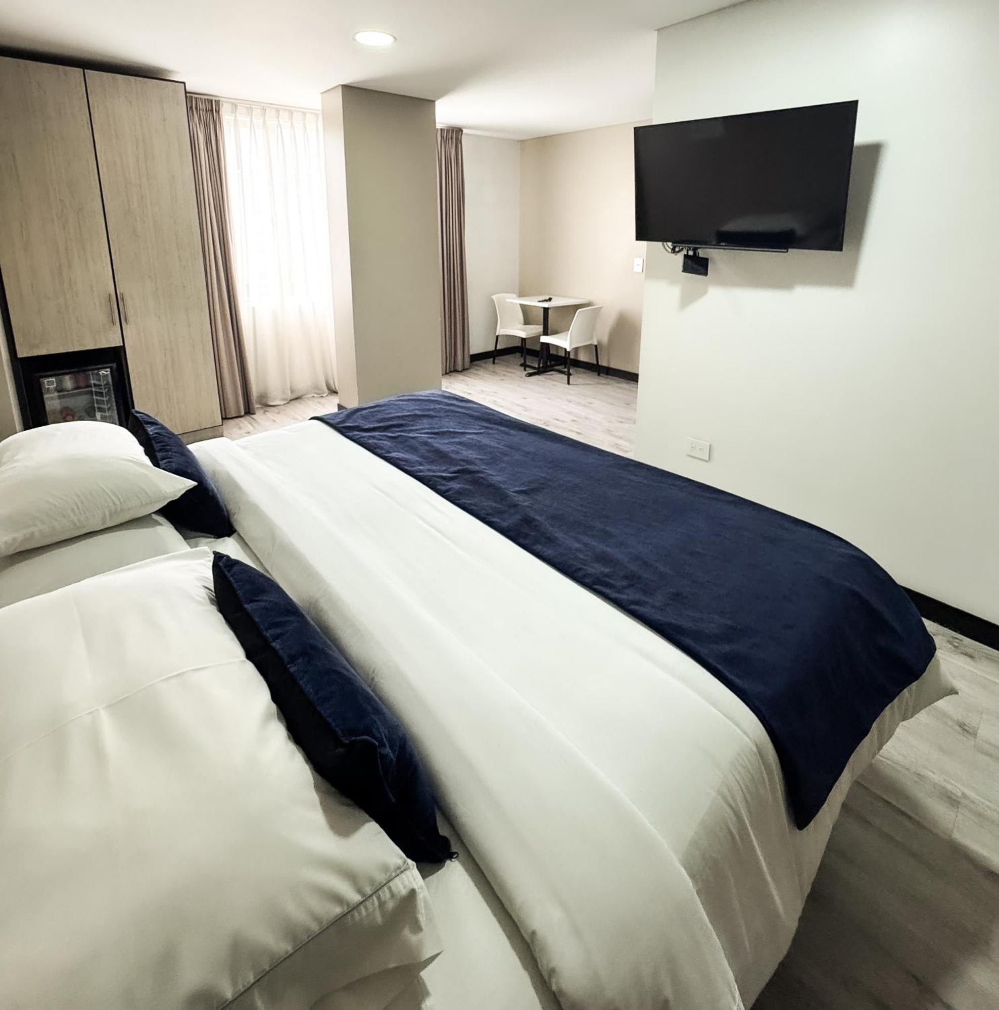 Hotel Wlh Silver Corferias Bogota Buitenkant foto